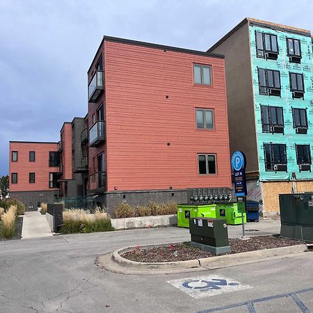 Modern Condo 210 Just Blocks From Lake Michigan トラバーズ・シティ エクステリア 写真