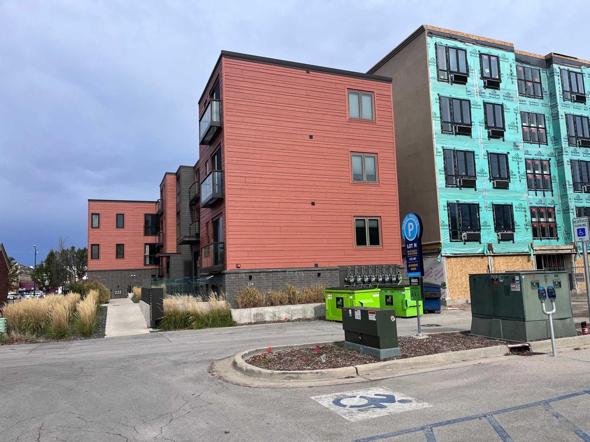 Modern Condo 210 Just Blocks From Lake Michigan トラバーズ・シティ エクステリア 写真